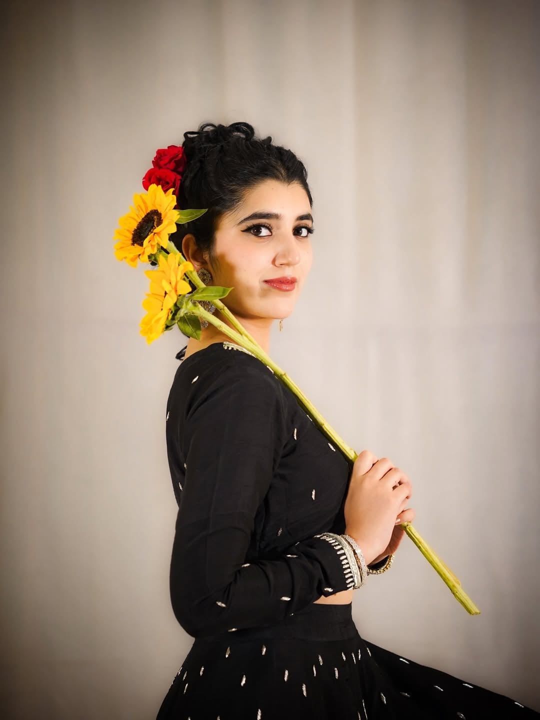 PRIYA - image 3